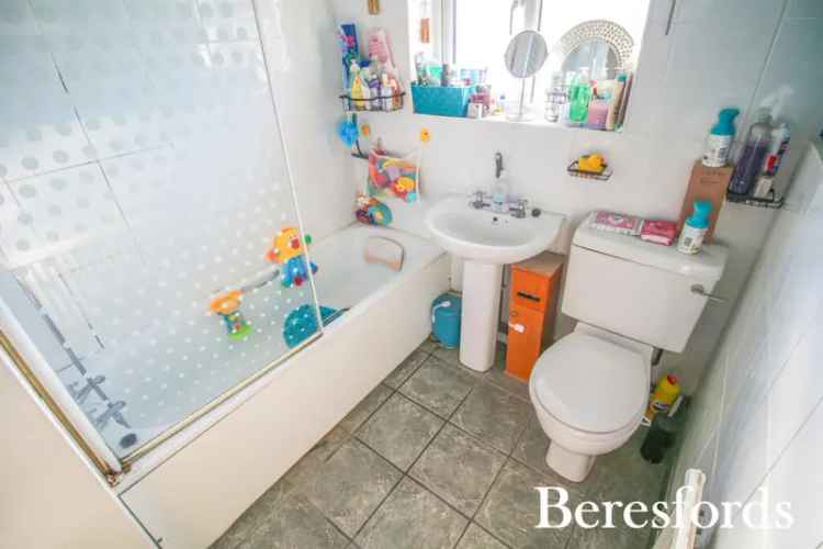 2 Bedroom Apartment for Sale West Horndon