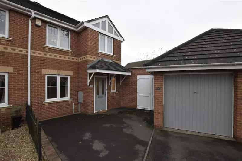 3 Bedroom Semi Detached House To Rent Derby