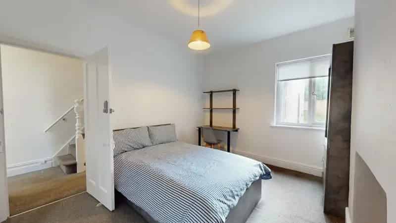 6 Bedroom House for Students