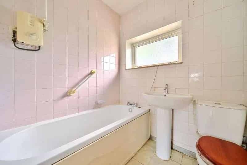 3 Bed House for Sale - Modernisation Opportunity
