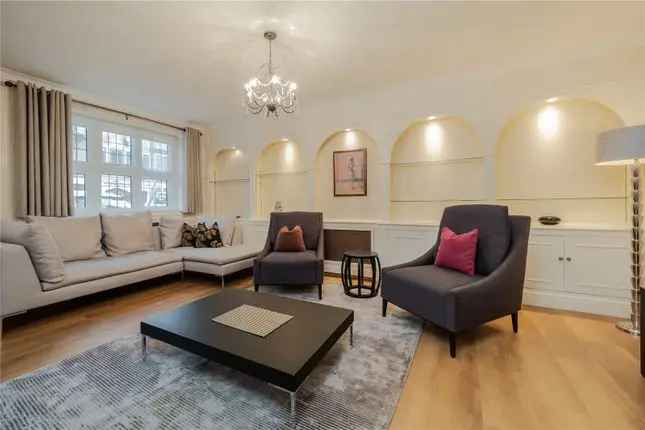 Terraced house to rent in Kensington High Street, London W8