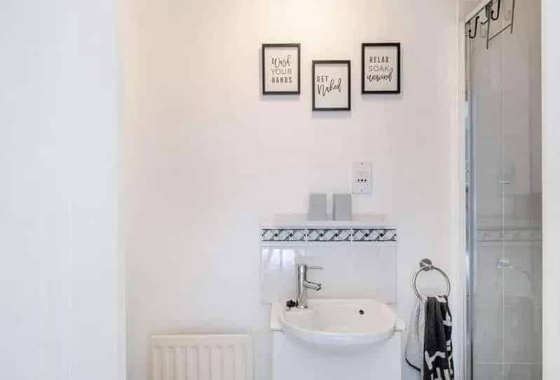 2 Bed Flat for Sale in Kingswood