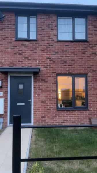 2 Double Bedroom House with Large Garden