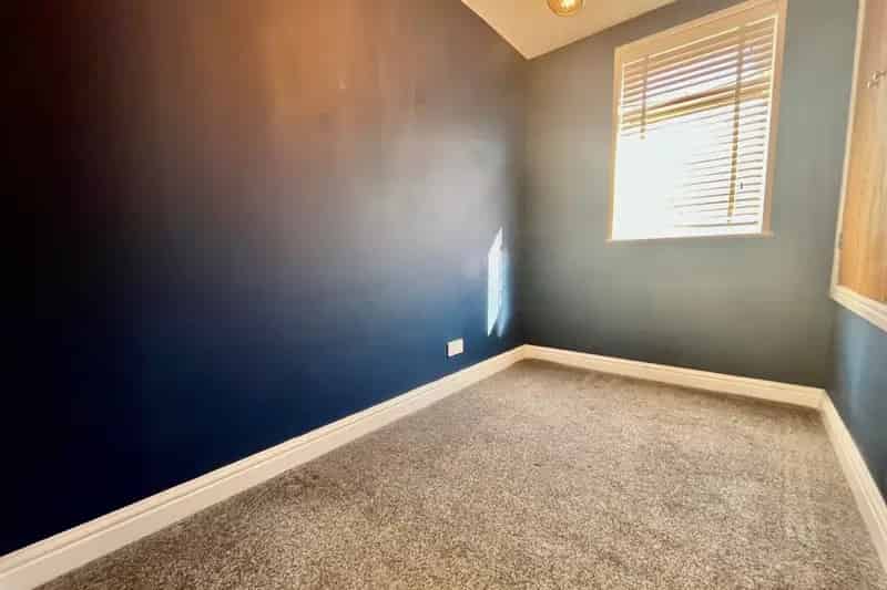 Spacious 3-Bedroom Family Home in Adel Huge Garden Zero Deposit Available