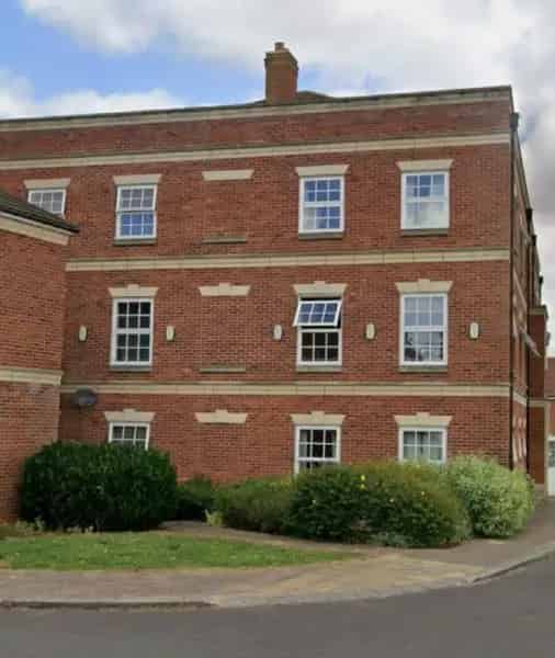 2 Bed Ground Floor Flat Waltham Double Glazing Central Heating