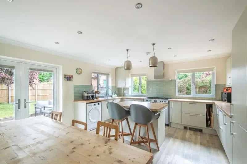 4 Bed Detached House For Sale