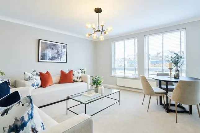 Two Bedroom Flat for Rent in Fulham Road South Kensington SW3