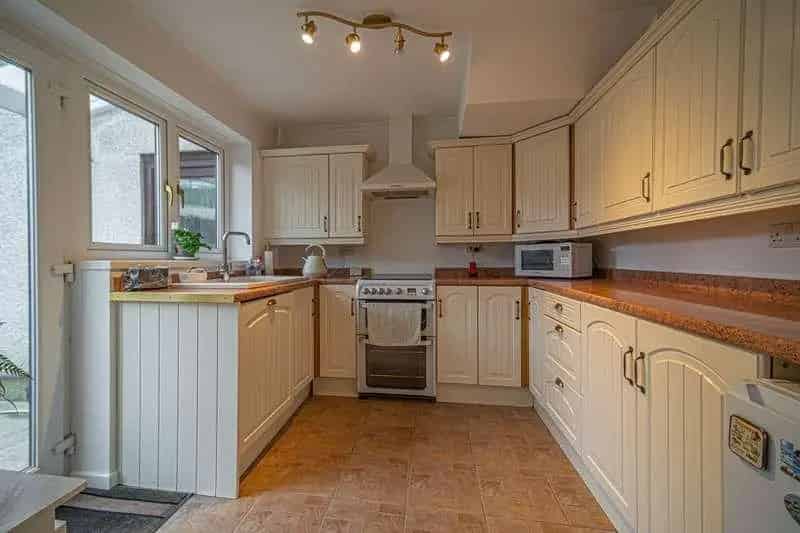 5 Bed Semi-Detached House for Sale