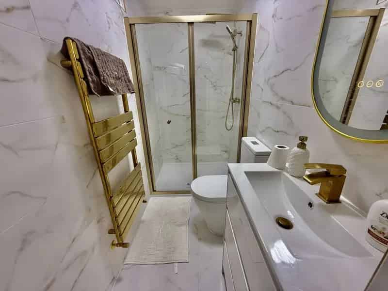 4 Bedroom Semi Detached House to Rent