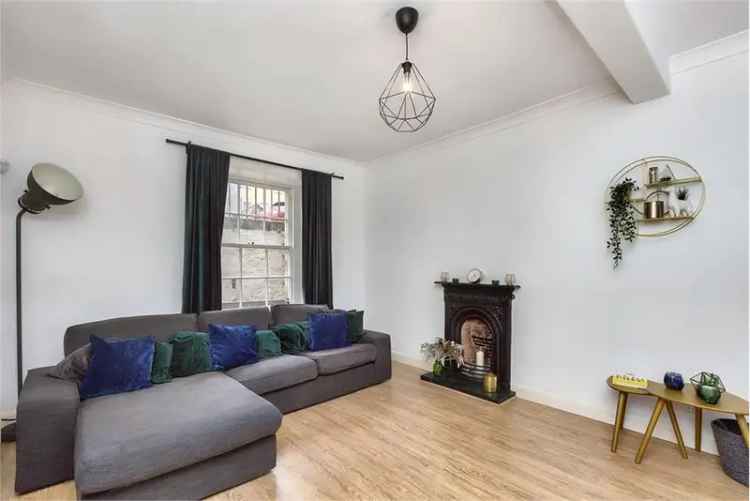 2 Bed Flat - Maindoor with 1 Reception Room