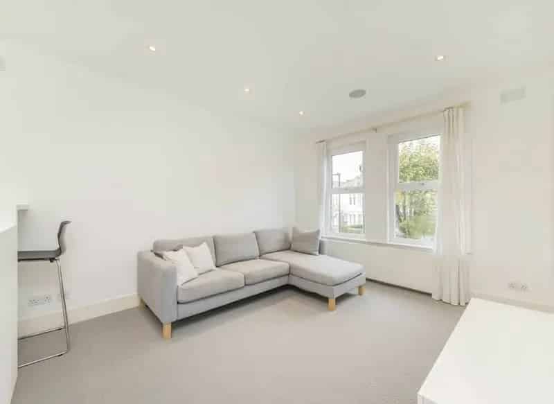 One Bedroom Maisonette Near Streatham Stations
