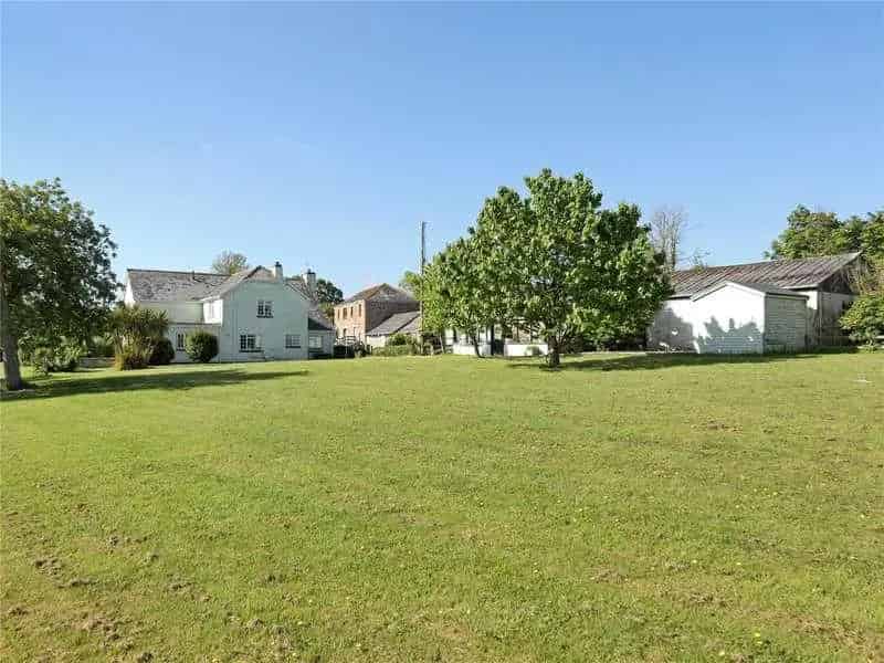 6 Bed Farmhouse with Outbuildings and 56.94 Acres