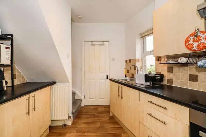 2 Bed House for Sale - Big Cellar - Close to Amenities