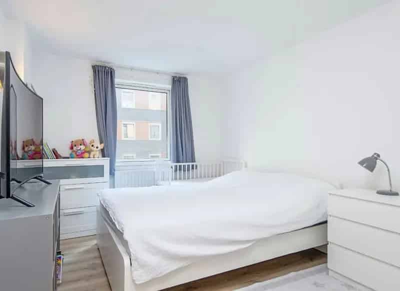 One Bedroom Canary Wharf Apartment Near South Quay