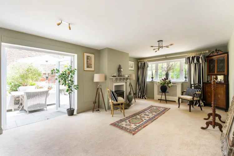 3 Bedroom House for Sale in Mark Cross
