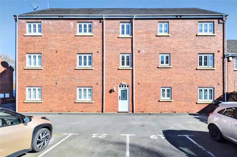 Two Bedroom Ground Floor Apartment in Woodlesford