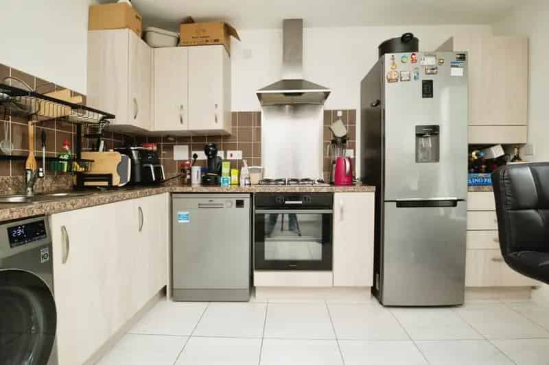 3 Bed Semi-Detached House Llanrumney Modern Family Home