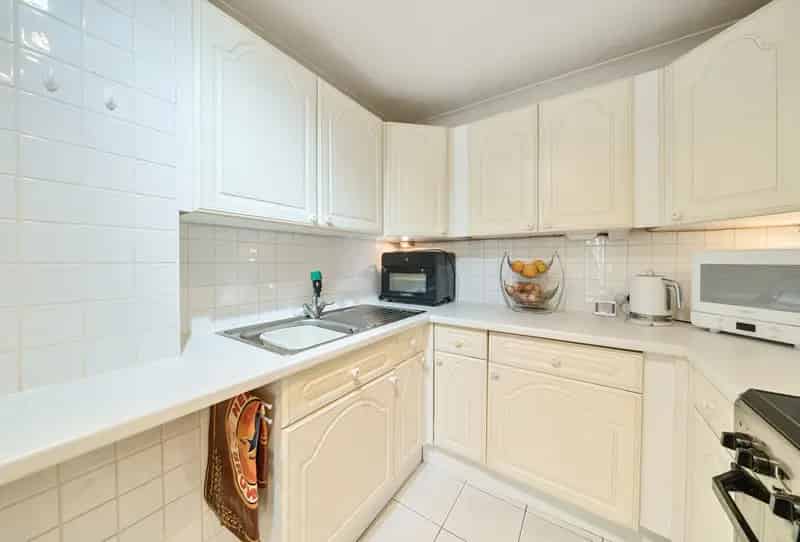 2 Bedroom Apartment for Sale in Cheltenham