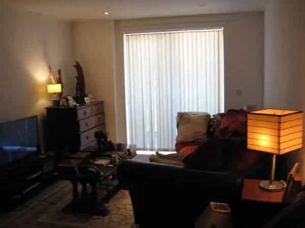 Spacious 2-Room Apartment near Barking Abbey