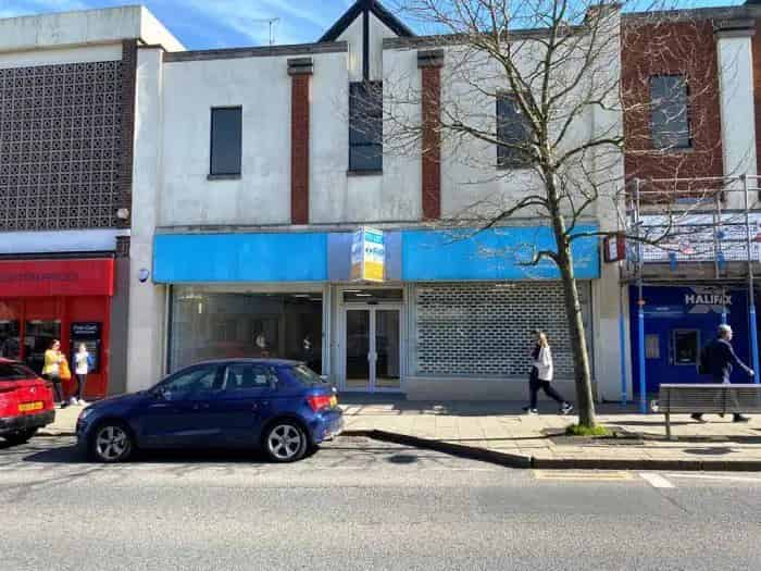 High Street Retail Unit Birmingham Suburb
