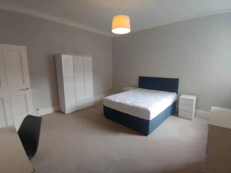 4 Bedroom HMO Flat to Rent in Edinburgh New Town