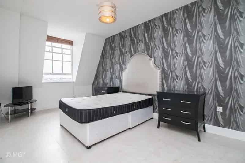 3 Bedroom Apartment to Rent Empire House Mount Stuart Square