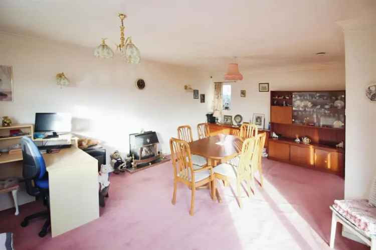 3 Bedroom Detached House to Rent