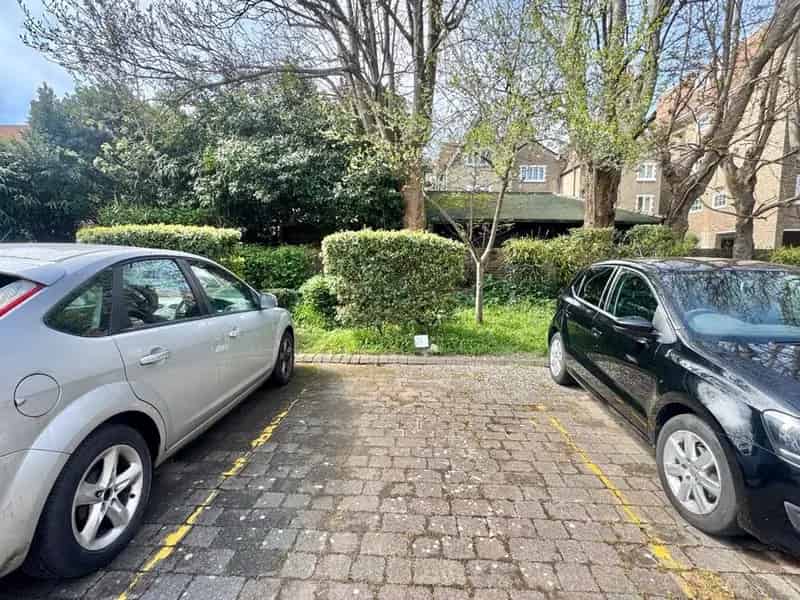 2 Bedroom Ground Floor Apartment For Sale Folkestone Kent