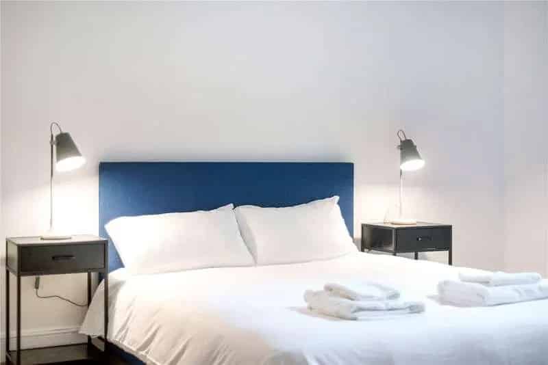 2 Bed Flat for Sale Hyde Park Garden Square