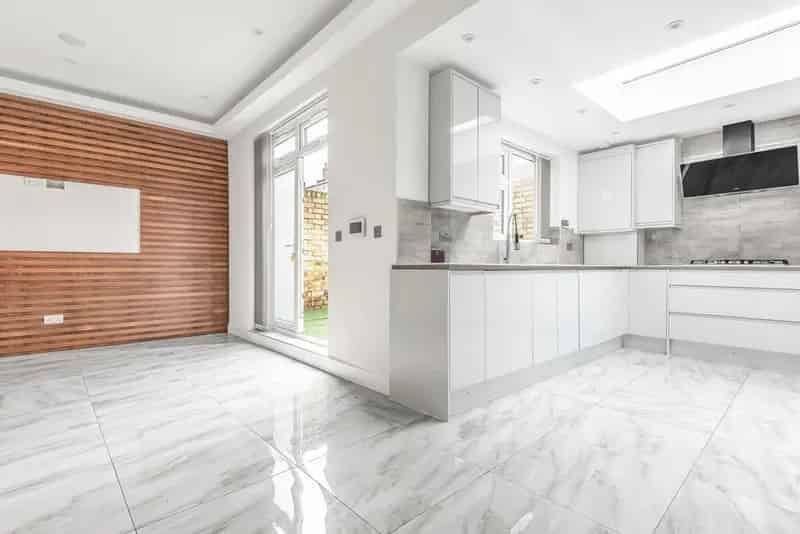 Modern Four-Bedroom House in Shepherd's Bush