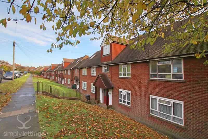 2 Bedroom Flat to Rent Lewes Road Brighton