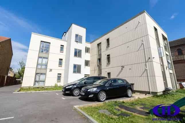 9 Flats Hounslow Planning Permission for 3 More Lift Parking Gardens