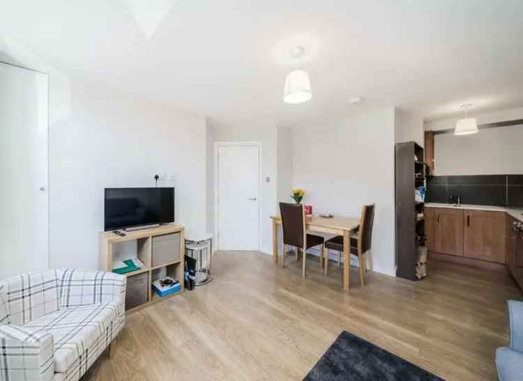 One Bedroom Apartment Ealing Broadway Share of Freehold Allocated Parking