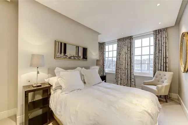 2 Bedroom Flat for Sale in Kensington W8