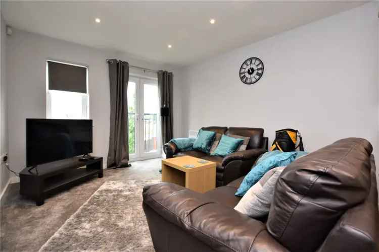 Apartment For Rent in Leeds, England