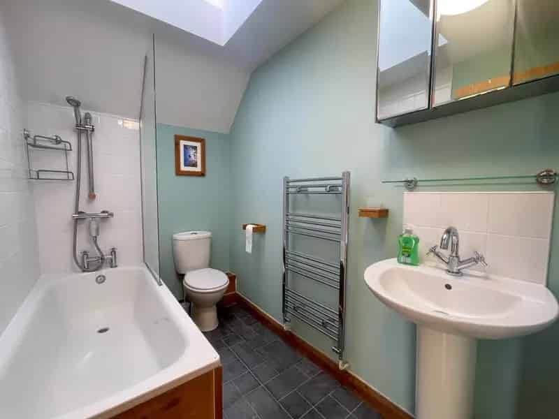 1 Bedroom Flat in Southville Available May 21st