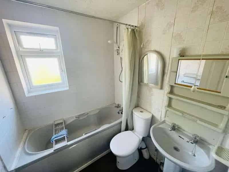 3 Bed End Terrace House For Sale Near West Bromwich Town Centre
