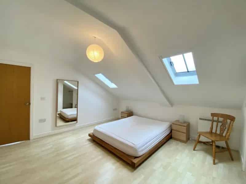 2 Bedroom Furnished Apartment To Let Paragon House