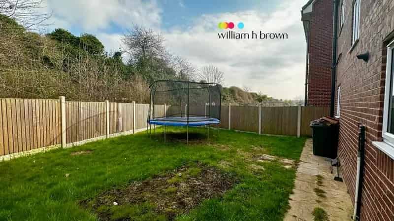3 Bedroom Semi Detached House Available Early April