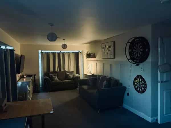 2-Bedroom Wheelchair Accessible Flat Near Parks and Amenities
