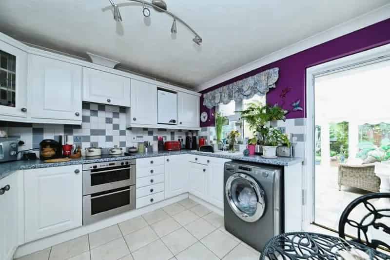 Detached Bungalow in Norfolk Village Two Double Bedrooms Conservatory Garage