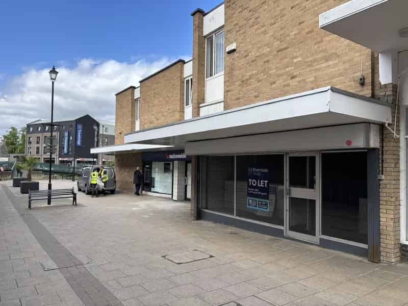 Town Centre Retail Unit For Sale
