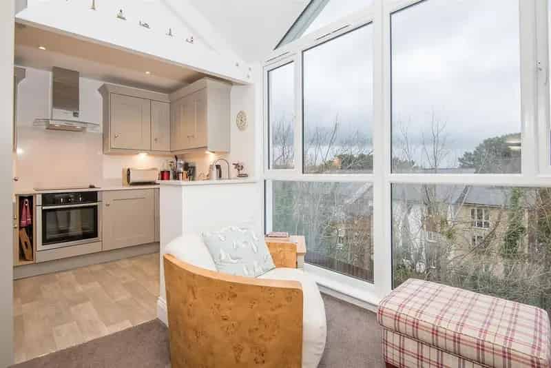 2 Bedroom Detached House for Sale near Penryn Train Station