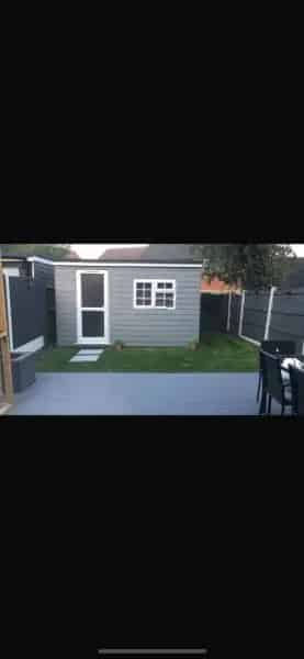 Family Home with Garden Decking Summer House Garage Parking