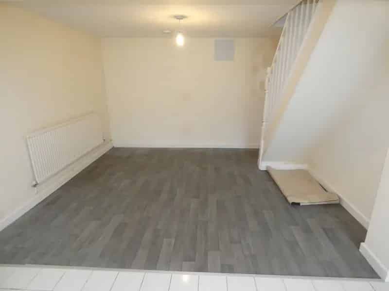2 Bedroom Mid Terrace House Mountain Ash