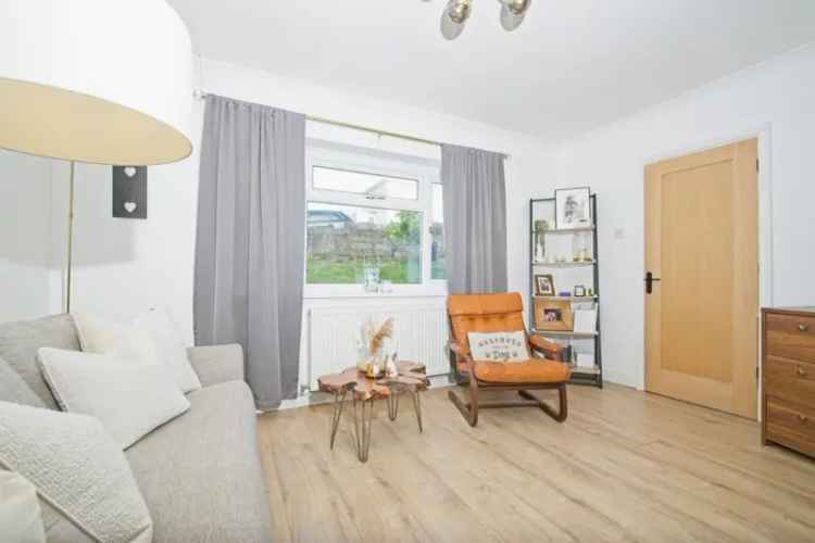 Gardener's Paradise Semi-Detached House in Pontyclun