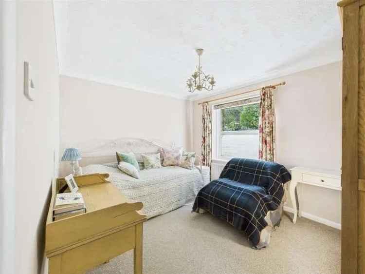 3 Bed Flat for Sale Great Malvern Garage Parking Garden Terrace