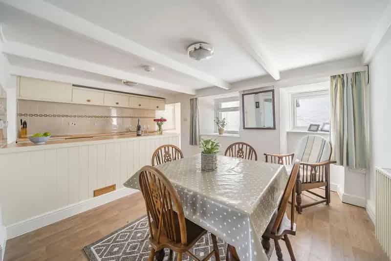 2 Bedroom Cottage for Sale