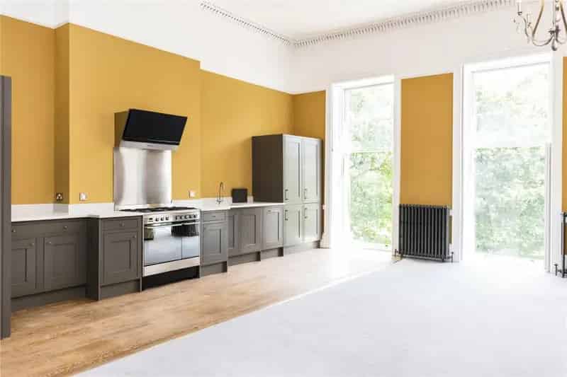 1 Bedroom Grade II Listed Apartment For Sale
