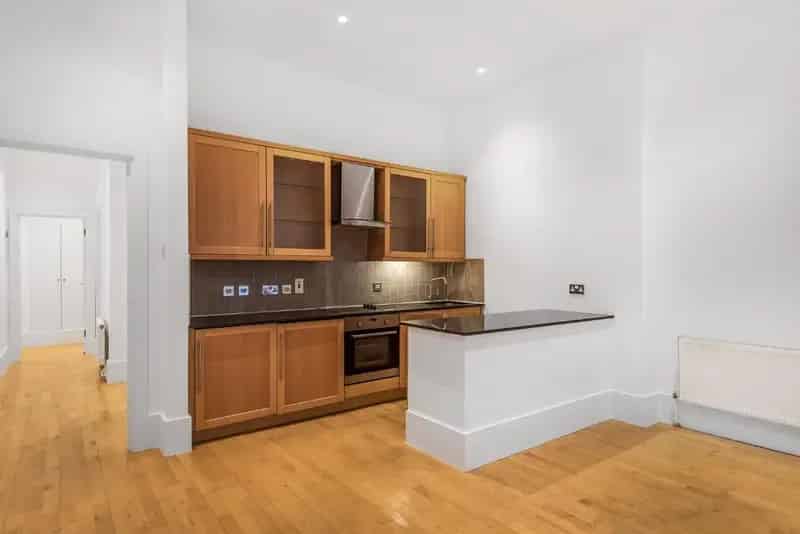 Two Bedroom Period Conversion Lancaster Drive NW3